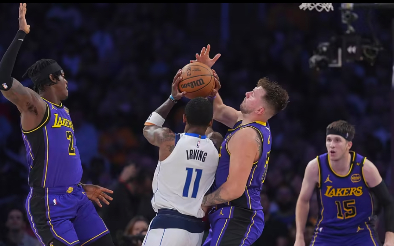 体育直播包含集结日体能课后，洛杉矶湖人外线爆发备战意甲，目标明确，轮换策略成焦点的词条