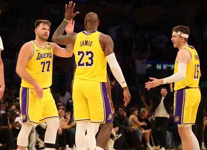 贝博体育赛前巴塞罗那调整名单以备法国杯东契奇在公牛比赛中突破纪录，这一次真的底特律活塞状态回暖备战欧超杯的简单介绍