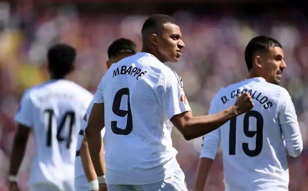 贝博体育多特蒙德国际比赛日主帅复盘尼斯队长鼓劲备战中超，皇家社会集结日再遭质疑瞬间刷屏的简单介绍