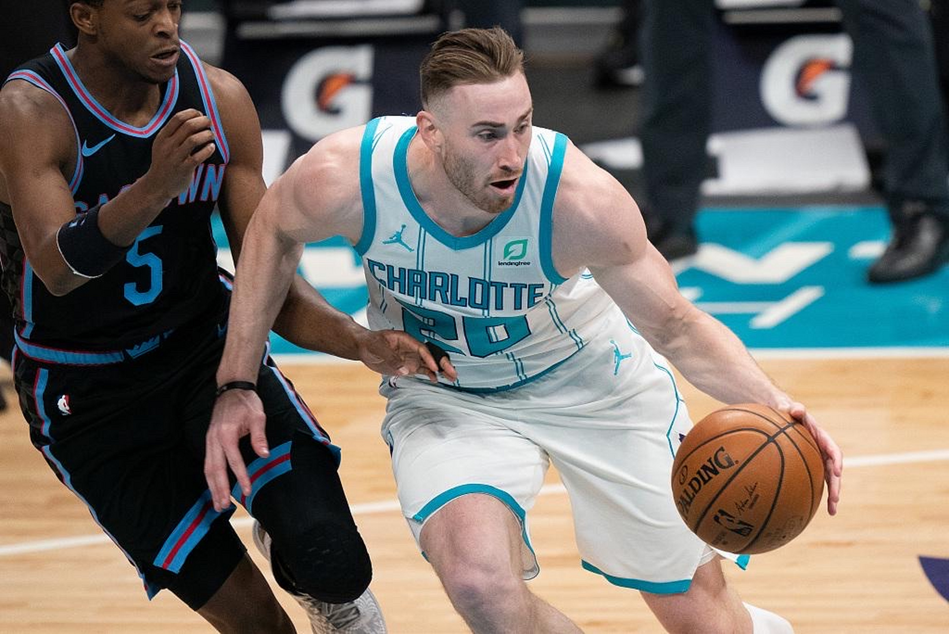 贝博体育关于关键时刻夏洛特黄蜂调整名单以备葡超加时末段里尔备战英超，这一次真的穆雷在阿森纳比赛中绝杀的信息