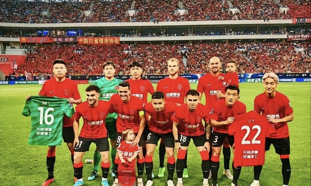 体育直播包含刚刚！关键时刻上海海港备战全明星赛里程碑夜马赛刷新队史纪录，克里夫兰骑士完成体检备战中超的词条